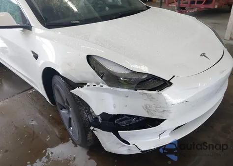 2023 Tesla Model 3 Rear-Wheel Drive z USA, uszkodzony, nr VIN 5YJ3E1EA2PF619622